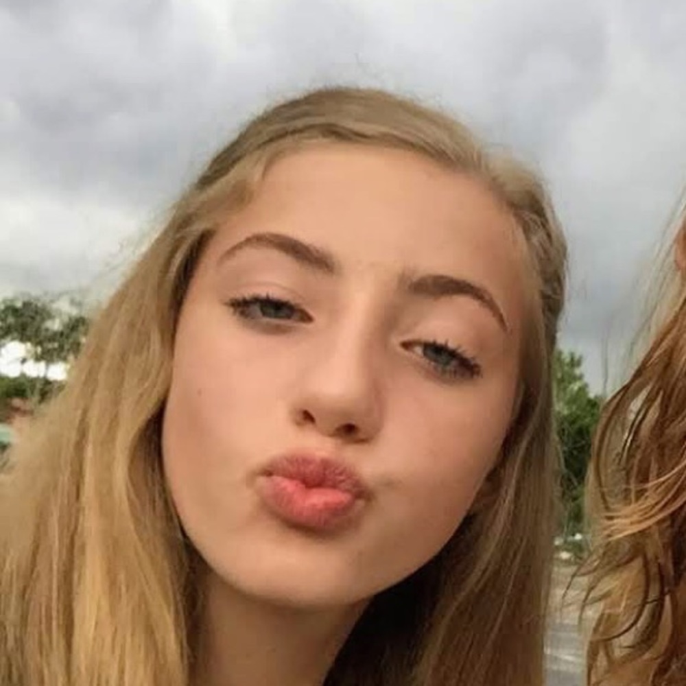 Meet your Posher, Amelia